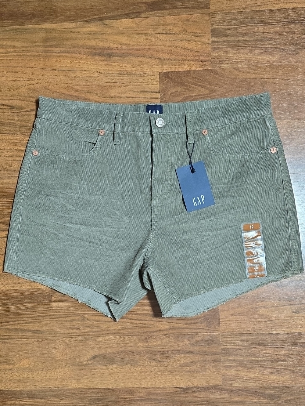 GAP Women's Corduroy Fray Raw Hem Shorts - Moss Green